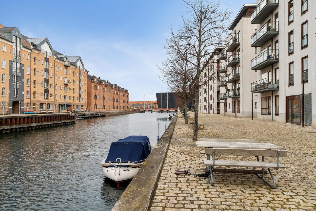 Scandi-Hygge 2 Bedroom Apartment In Charming Christianshavn كوبنهاجن المظهر الخارجي الصورة
