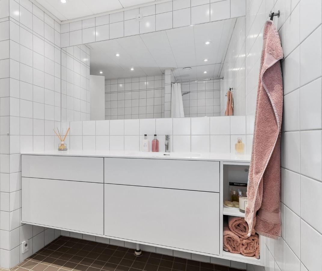 Scandi-Hygge 2 Bedroom Apartment In Charming Christianshavn كوبنهاجن المظهر الخارجي الصورة