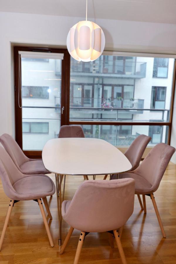 Scandi-Hygge 2 Bedroom Apartment In Charming Christianshavn كوبنهاجن المظهر الخارجي الصورة