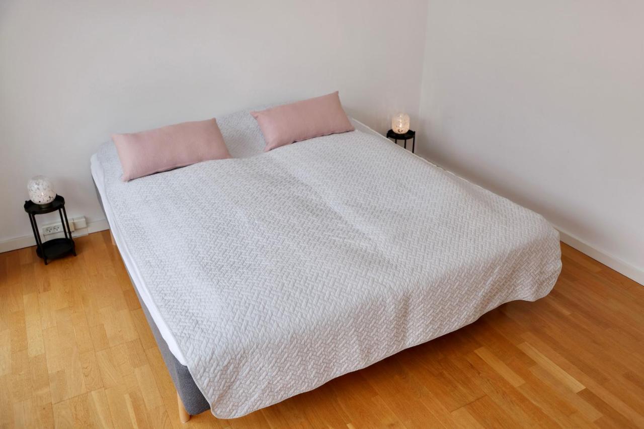 Scandi-Hygge 2 Bedroom Apartment In Charming Christianshavn كوبنهاجن المظهر الخارجي الصورة